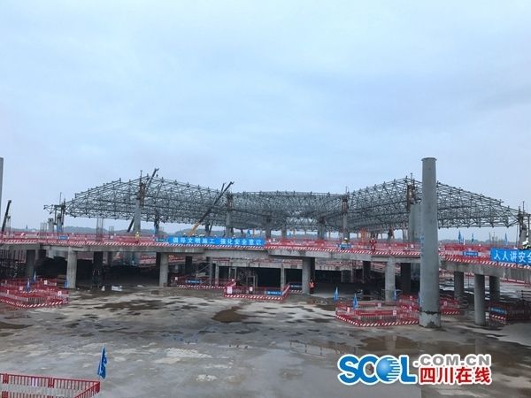 “神鳥”展翅！成都天府機(jī)場T1主體結(jié)構(gòu)全面封頂