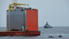 照片:西班牙海軍從海盜救出重型船