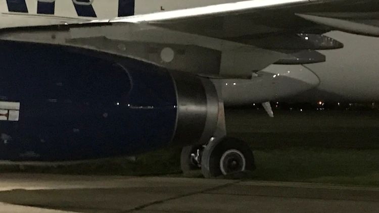 捷聰航空一客機起飛時滑出跑道 一省長恰巧在機上-卡塔爾的空運