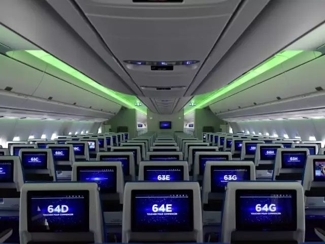 南航首架A350成功首航 首先投入廣州-上海航線運營
-法國空運