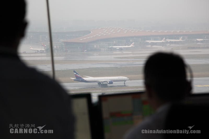 受雷雨天氣影響 首都機(jī)場(chǎng)已取消172架次航班