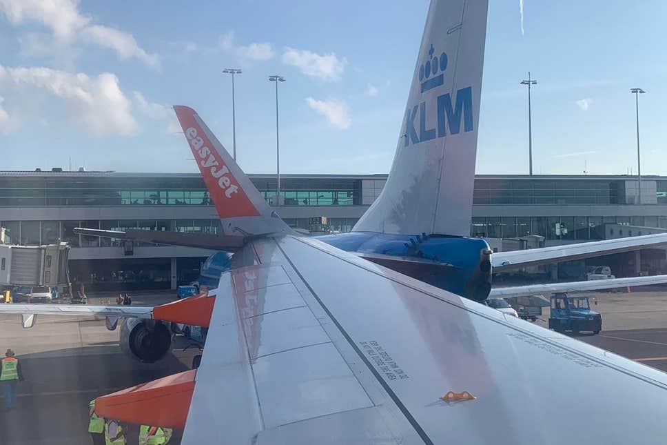 易捷航空客機與荷航客機發(fā)生剮蹭 航班延誤