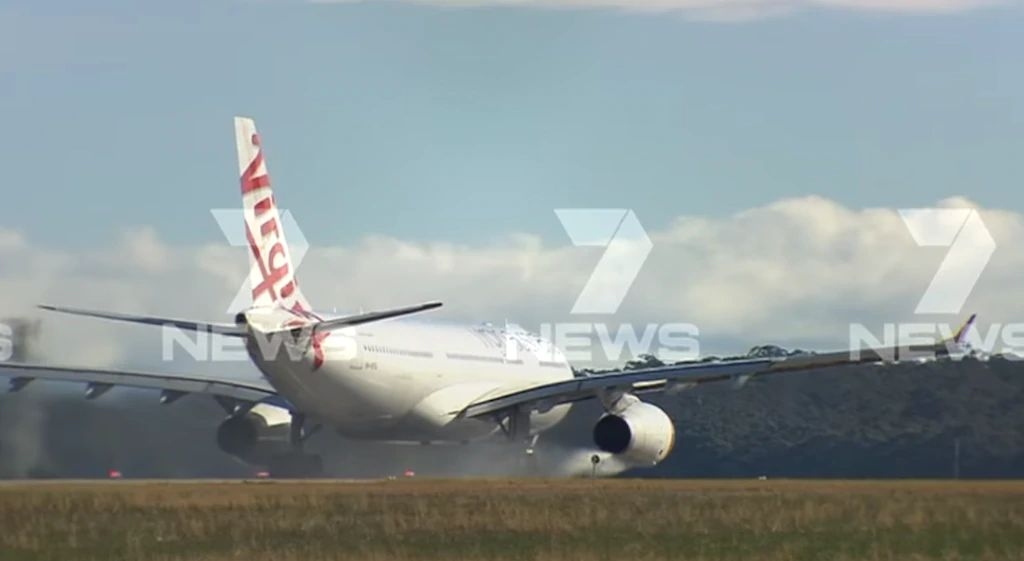 維珍航空飛香港班機因引擎漏油返航墨爾本