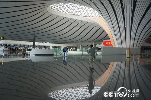 大興機(jī)場(chǎng)啟航倒計(jì)時(shí)！“金鳳凌空”之姿先睹為快-海運(yùn)拼箱價(jià)格