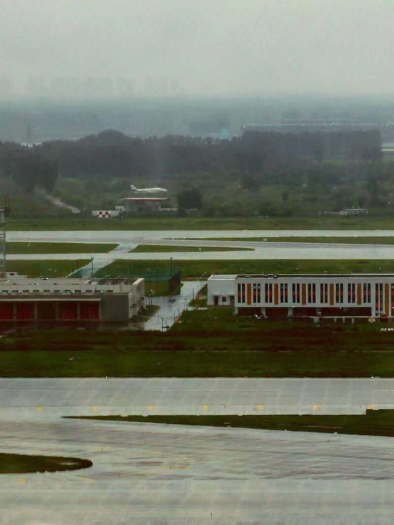 不懼“利奇馬”！華北空管保障大興機(jī)場(chǎng)雨中校飛-挪威空運(yùn)