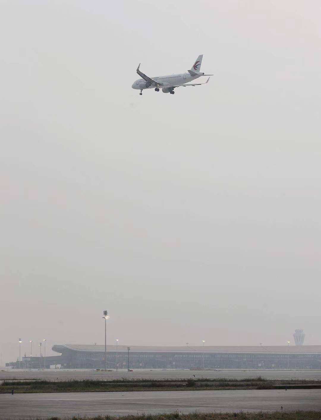 東航領(lǐng)銜大興機場第二階段驗證試飛-香港空運