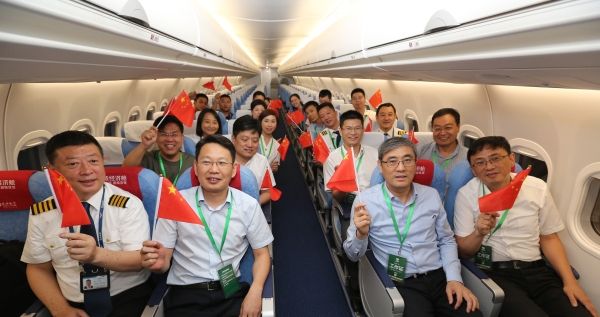 成都航空完成大興機(jī)場(chǎng)第二階段試飛 ARJ21首次赴京開展飛行-沙特阿拉伯的國(guó)際快遞