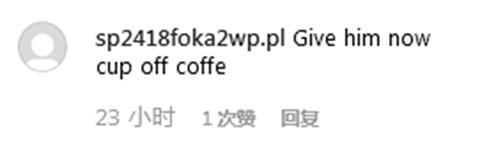 一匹小馬“坐”飛機(jī) 網(wǎng)友調(diào)侃：給它上杯咖啡吧！-香港國(guó)際快遞
