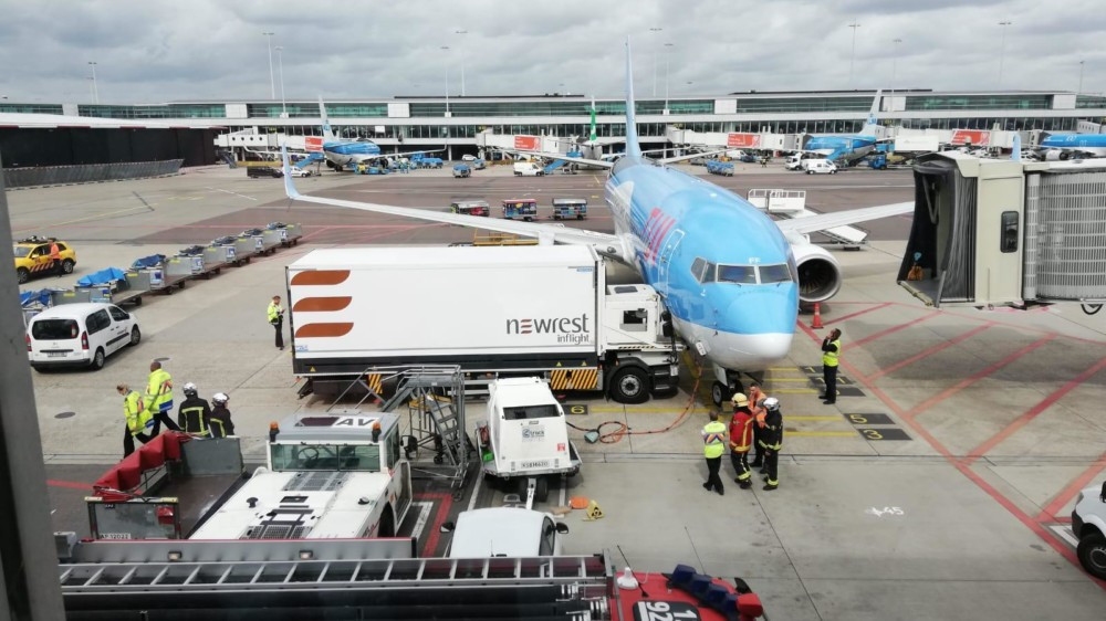 史基浦機場發(fā)生“車禍”：卡車撞壞一架波音737-澳大利亞國際快遞
