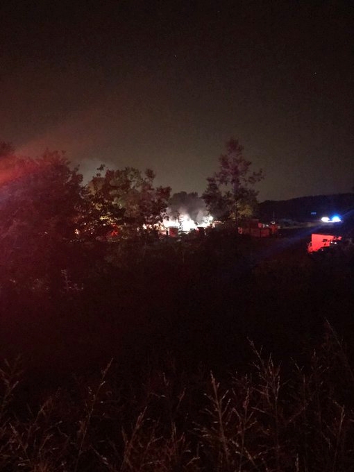美貨機(jī)降落前墜毀在俄州停車場(chǎng) 兩人死亡-伊朗的空運(yùn)