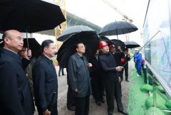 <b>東南亞國際國際快遞李克強：將目前高鐵仍然空白的省份盡快接入全國高鐵網(wǎng)絡</b>