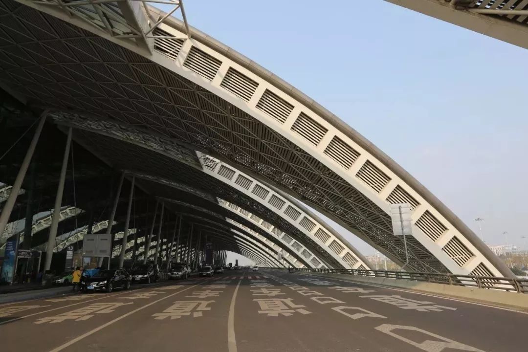 沙特的國際快遞-成都，中國下一個超級航空城！