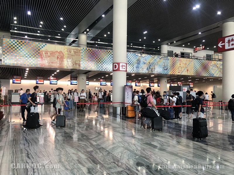 澳門機(jī)場客運量升17% 擬設(shè)港珠澳大橋機(jī)場服務(wù)中心