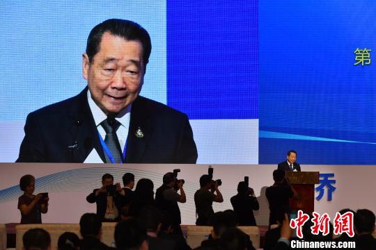 圖為正大集團資深董事長謝國民演講?！『h航 攝