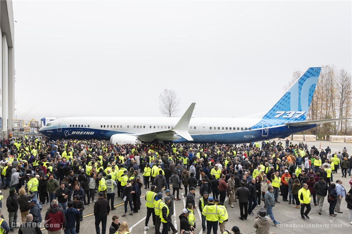 波音737 MAX 10首次亮相 預(yù)計明年首飛