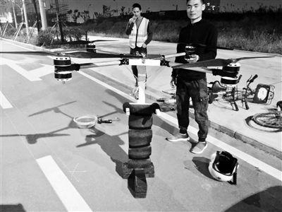 農(nóng)民自制飛行背包上天 民航局：不能違反地方法規(guī)