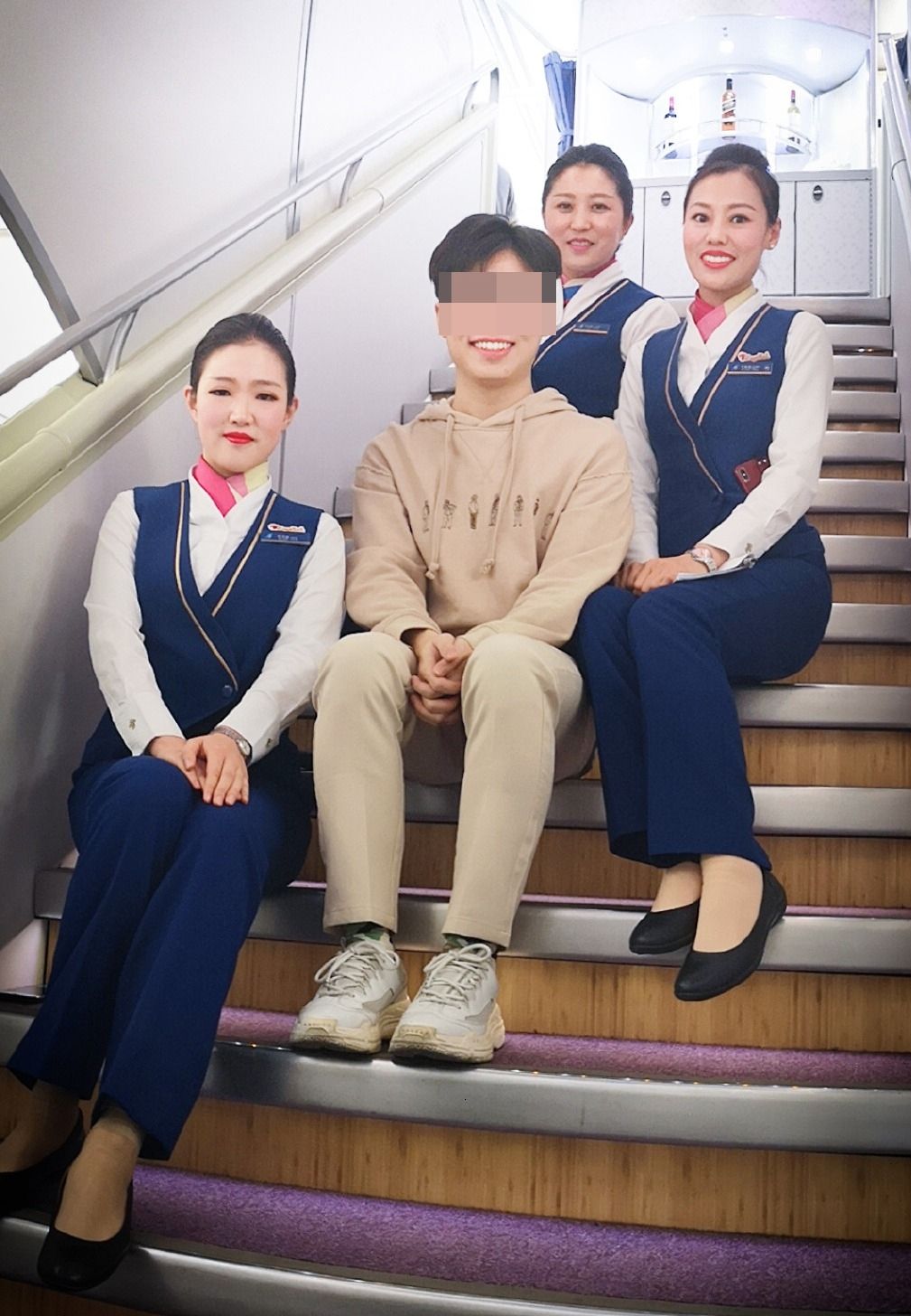 阿曼的空運(yùn)-“她們都是我的救命恩人”南航空姐飛機(jī)上救助昏迷乘客