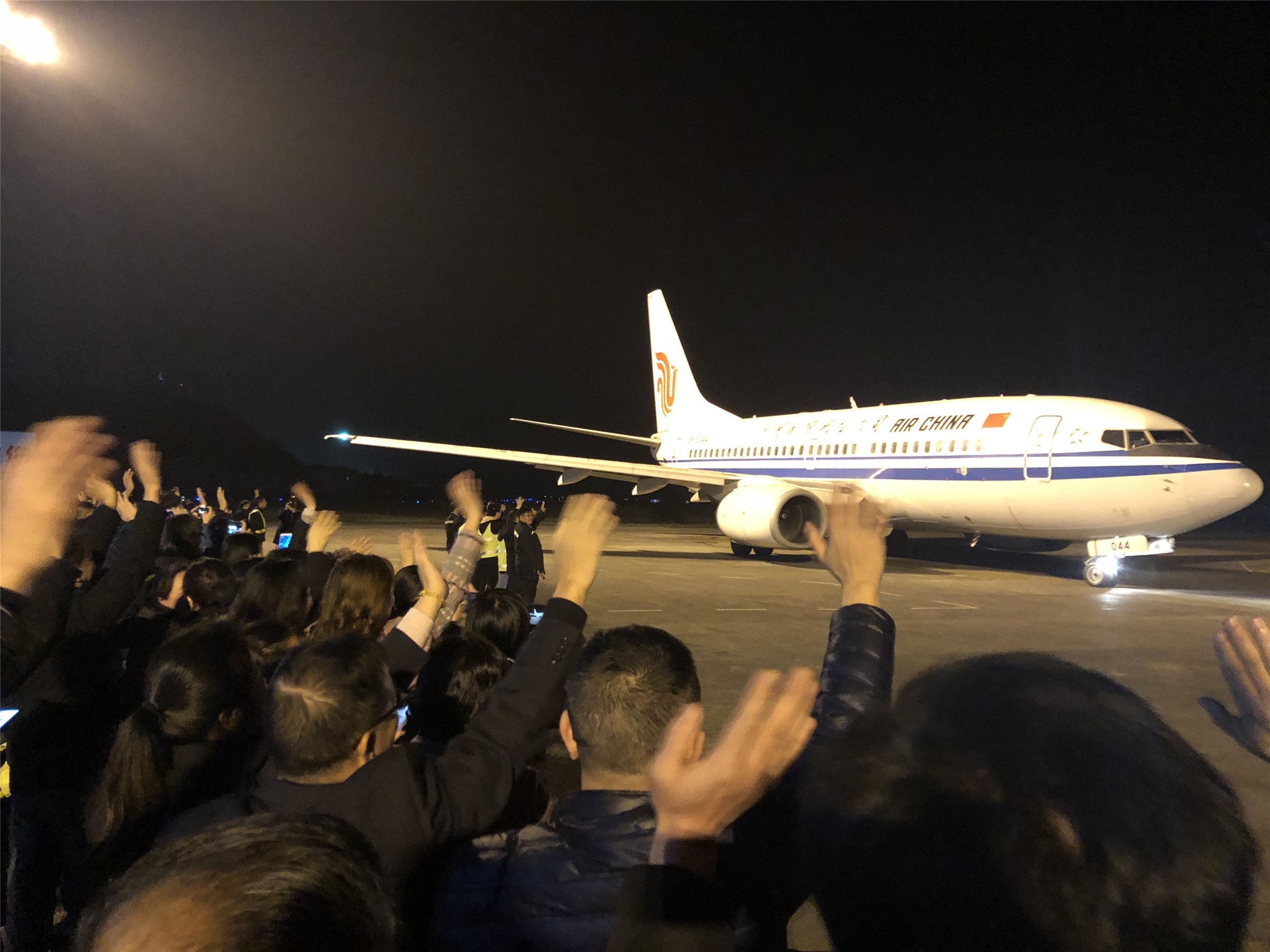 澳大利亞國際空運(yùn)-宜賓菜壩機(jī)場運(yùn)行27年后民用部分關(guān)閉，明起轉(zhuǎn)場五糧液機(jī)場