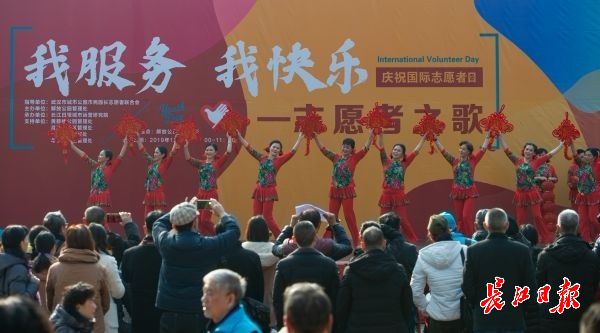 母女上陣、三代同臺，這場文藝演出很溫馨