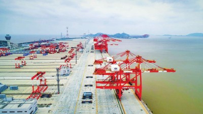 烏克蘭航空-洋山四期自動(dòng)化碼頭兩年吞吐500余萬標(biāo)準(zhǔn)箱
