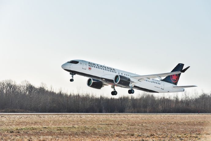 加拿大航空首架A220-300完成首飛