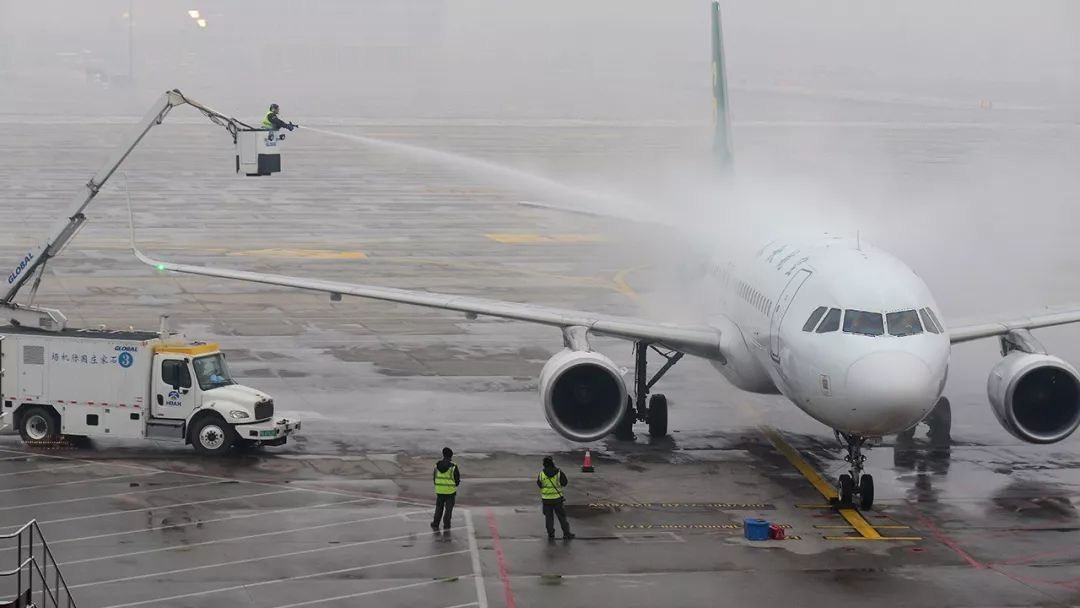 飛機除冰
