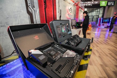 ROG DAY粉絲嘉年華 華碩電競(jìng)主板新品齊亮相