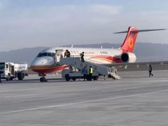 國際快遞拼箱價格-敦煌機場圓滿保障成都航空ARJ21-700型飛機訓(xùn)練任務(wù)