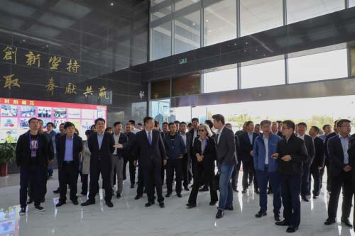 國際貨代公司-惠龍易通五周年獻禮拉開組建應急物流運輸保障車隊序幕