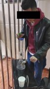 伊朗的空運(yùn)價(jià)格男子取的快遞夾層中藏大麻 青島警方斬?cái)嗫鐕?guó)毒源