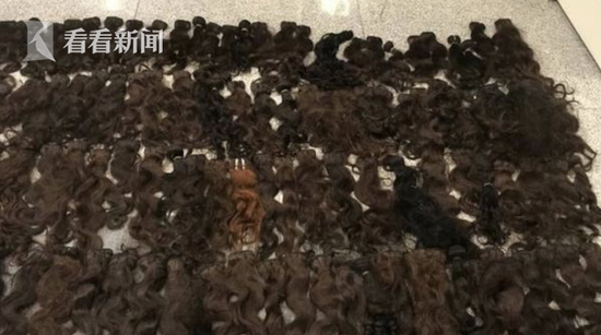 海關(guān)查獲“瘆人”紙箱 內(nèi)裝370束人體毛發(fā)