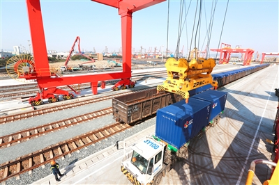 上海機(jī)場-多式聯(lián)運(yùn)：從深蹲助跑到起飛跳躍