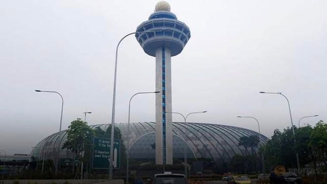 樟宜機(jī)場(chǎng)控制塔突發(fā)火災(zāi)警報(bào) 數(shù)十架航班延誤或轉(zhuǎn)道