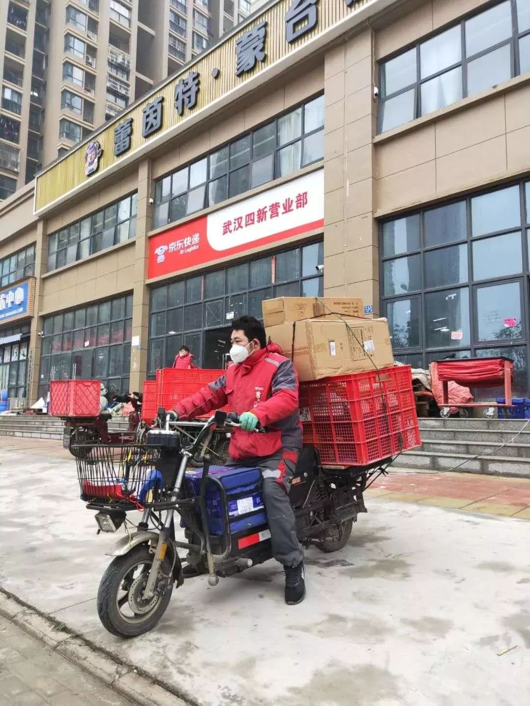 抗擊疫情!郵政、快遞企業(yè)在行動!