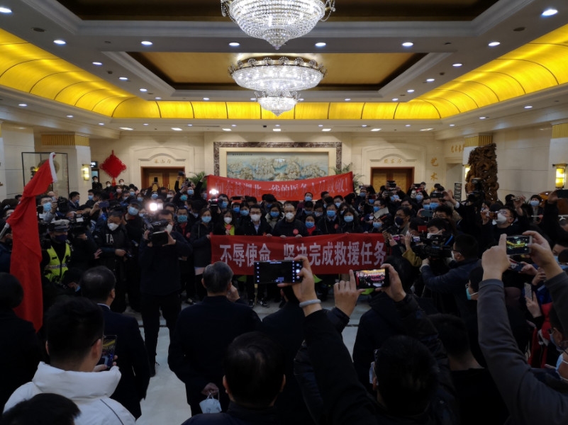山航搭載山東首批醫(yī)療救援隊(duì)馳援武漢