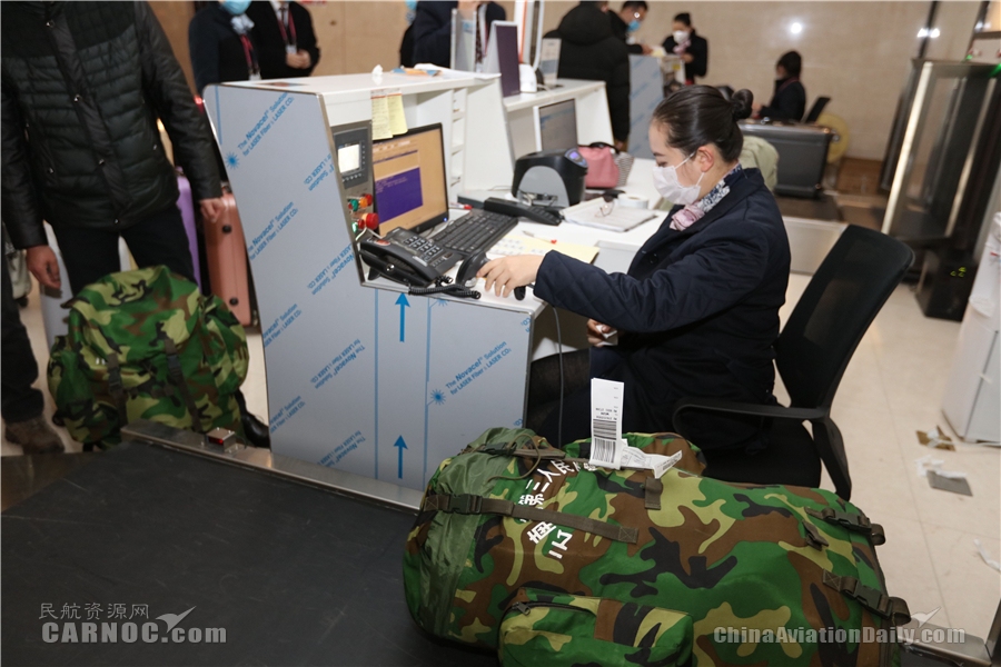 海運拼箱價格-東航第五架包機從昆明起飛馳援武漢