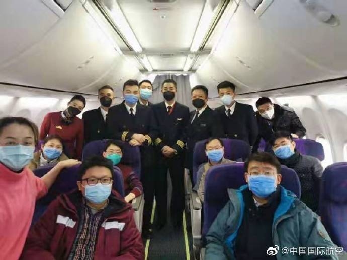 印尼雅加達(dá)-國航調(diào)配運(yùn)力資源 保障救災(zāi)物資運(yùn)抵武漢