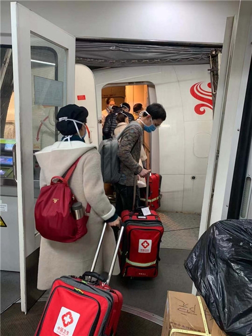 寧波國際快遞-海南航空首架包機從海南起飛馳援武漢