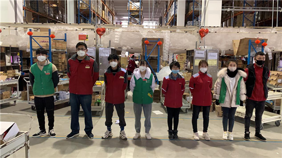寧波保稅區(qū)人力資源機(jī)構(gòu)全力保障 民生企業(yè)正常運(yùn)轉(zhuǎn)共戰(zhàn)疫情
