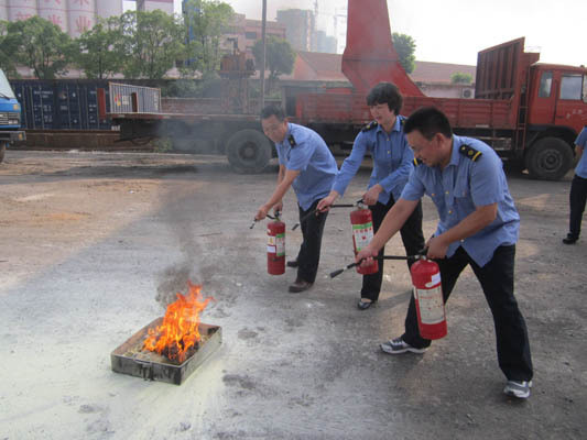 迪拜空運(yùn)-宜昌荊門(mén)貨運(yùn)營(yíng)銷部進(jìn)行消防演練