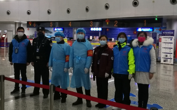 伊拉克空運(yùn)-黃山機(jī)場：同心協(xié)力 并肩嚴(yán)守戰(zhàn)“疫”重要哨位
