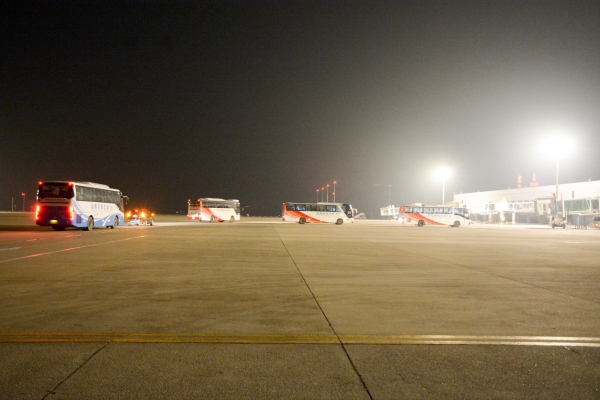 非洲國際國際快遞-宜建鐘情|三峽機場圓滿完成福建首批對口支援醫(yī)療隊包機保障任務(wù)