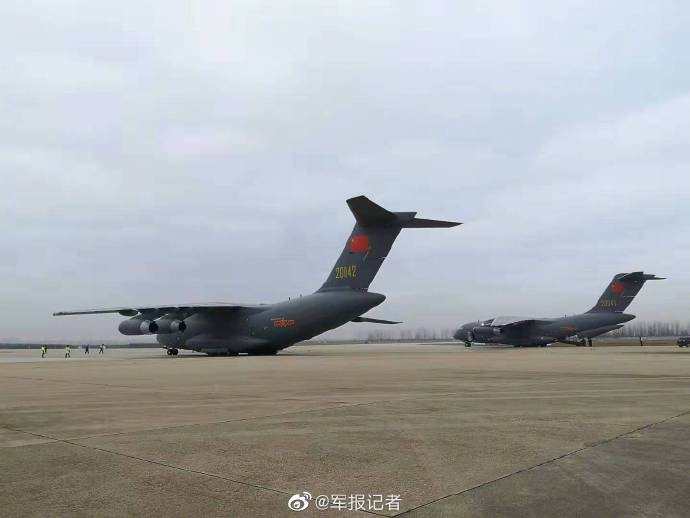 視頻：胖妞來了！國產(chǎn)大型運(yùn)輸機(jī)首次投入武漢戰(zhàn)斗