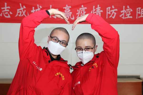 烏克蘭航空-國航內(nèi)蒙古公司再派兩架飛機(jī)護(hù)送內(nèi)蒙古第八批醫(yī)療隊(duì)增援武漢