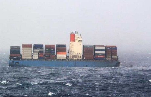 上海機(jī)場-MOL Comfort號(hào)仍浮水中，無漏油現(xiàn)象