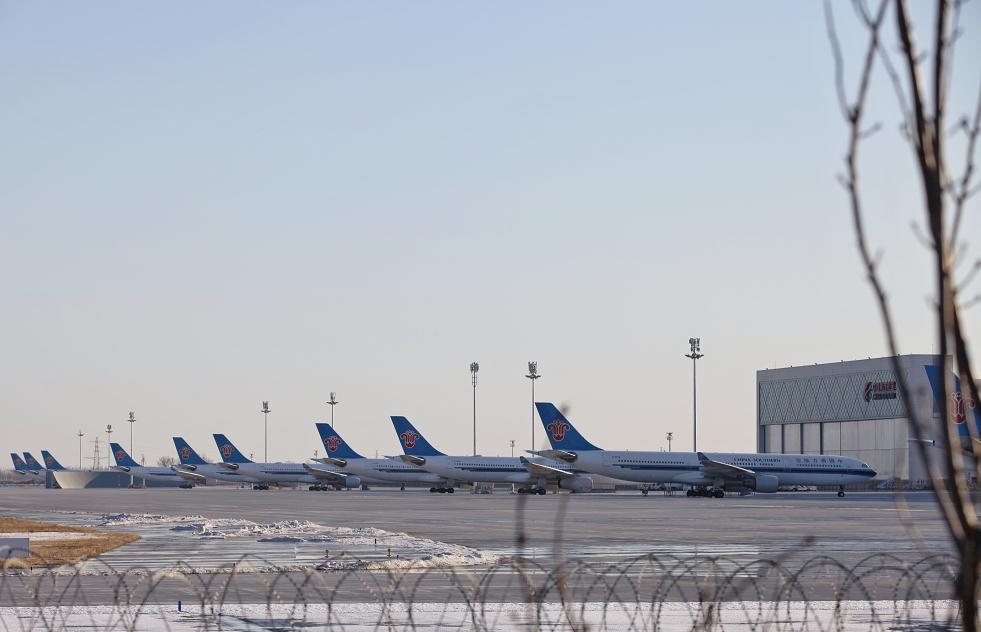 國際航協(xié)：“新冠”對航空業(yè)打擊遠(yuǎn)超“非典”，亞太航司客運(yùn)損失或?qū)⒊?70億美元