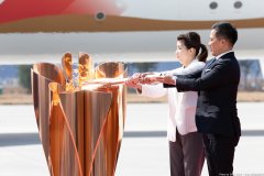 卡塔爾的空運(yùn)價(jià)格-圣火剛下飛機(jī)就被大風(fēng)吹滅，你說(shuō)東京奧運(yùn)“難不難”