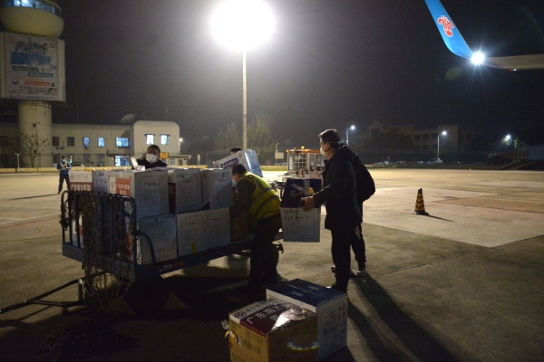 柬埔寨空運三峽機場戰(zhàn)疫先鋒吳颋：并非無所畏懼，而是義不容辭