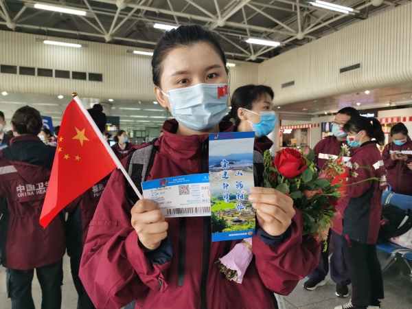 十大空運公司-三峽機場順利保障福建援宜支援隊平安凱旋