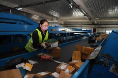 船期查詢部分物流企業(yè)發(fā)愁貨源不足“吃不飽”，面臨通行難生存難